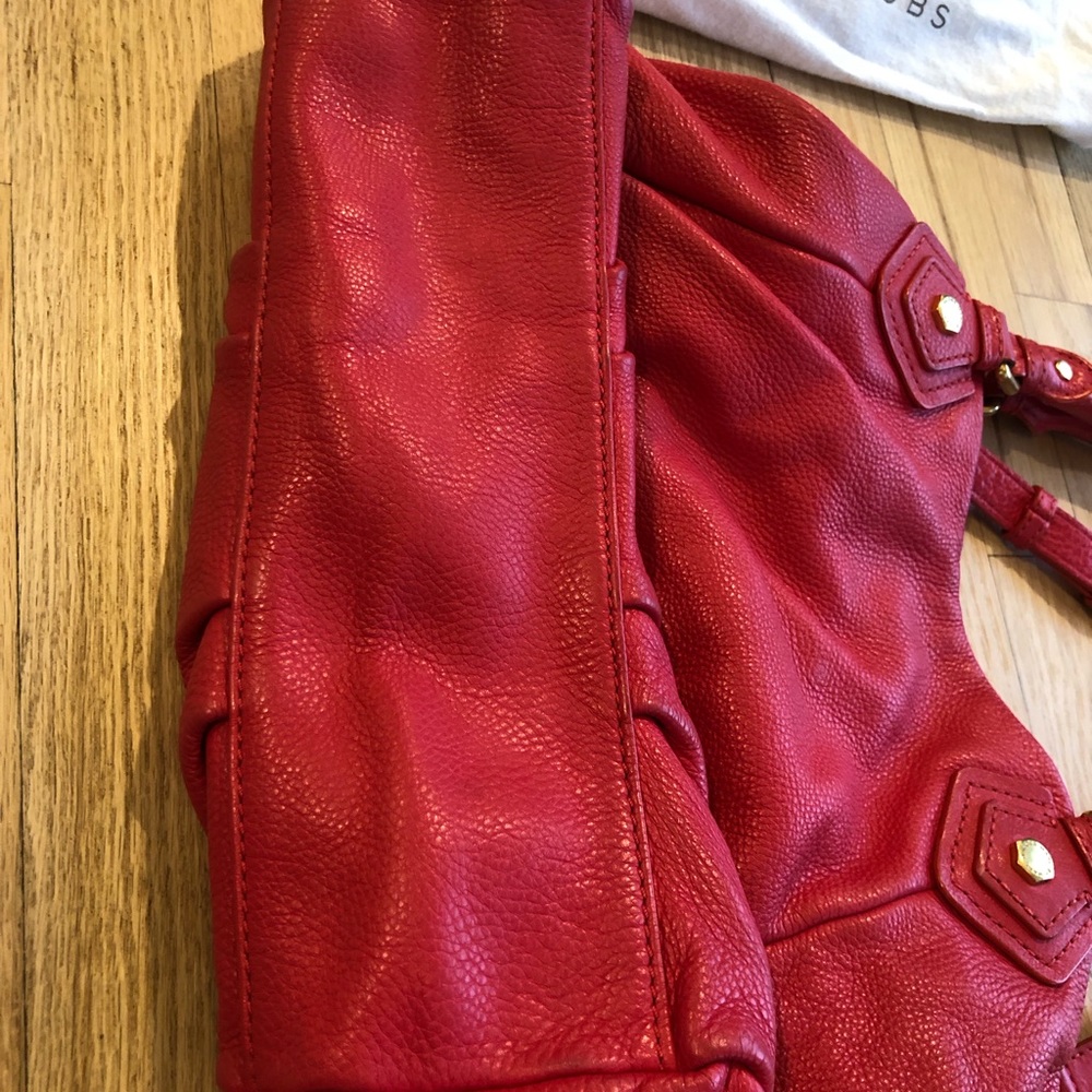 cherry red MARC BY MARC JACOBS purse with gold hardware - Picture 13 of 17